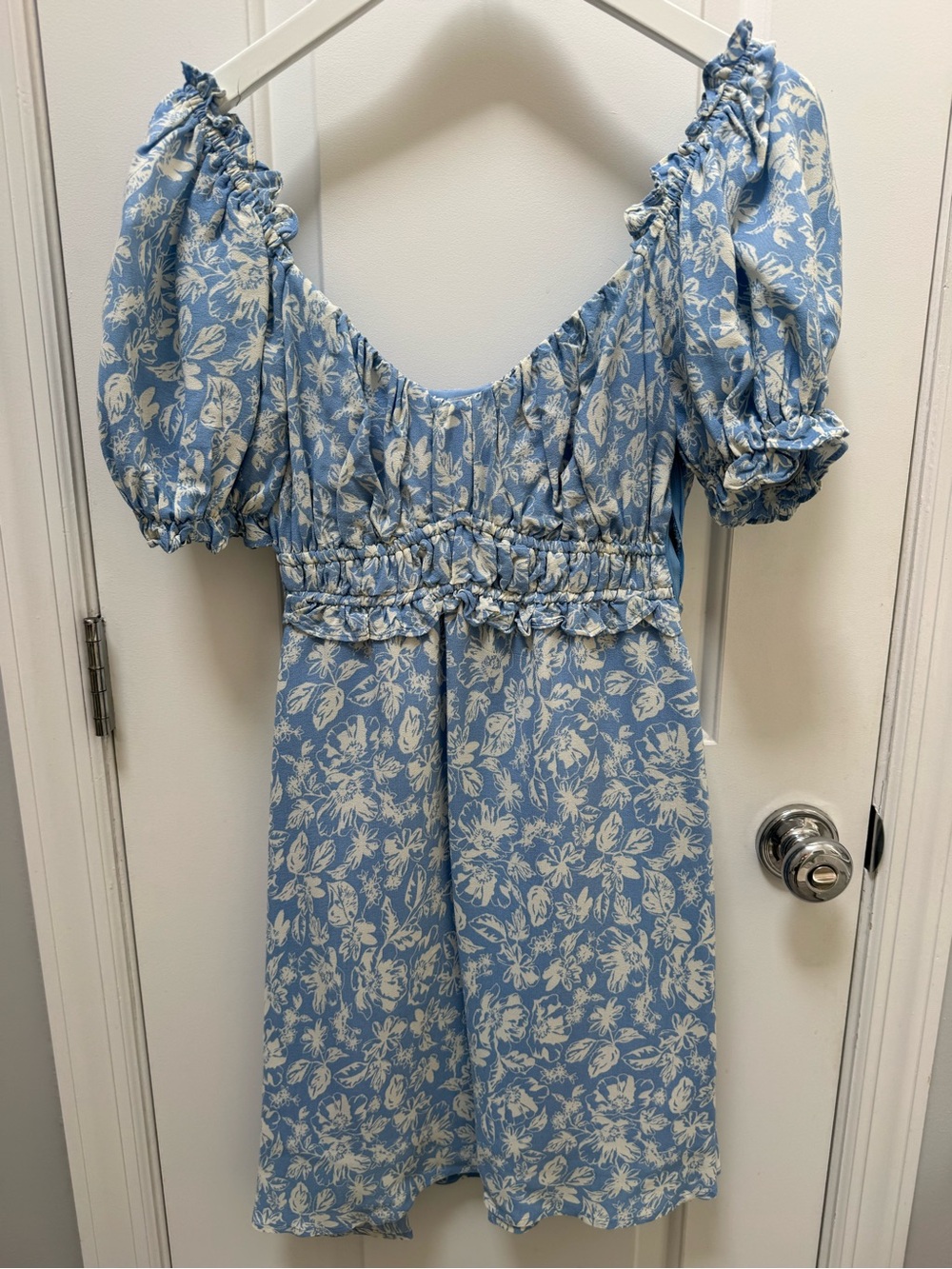Astr Blue and White Floral Puff-Sleeve Dress